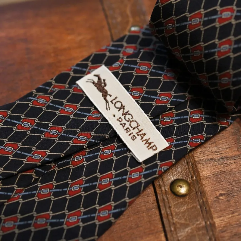 〈LONGCHAMP（ロンシャン）〉は、1948年にパリで創...