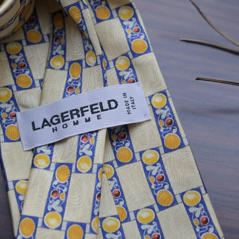 〈Karl Lagerfeld（カール・ラガーフェルド）〉は...
